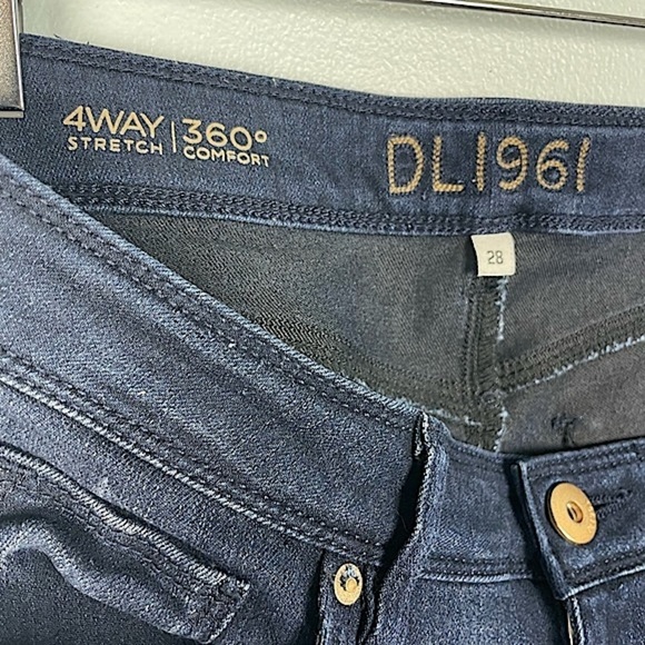 DL1961 Womens Angel Mid Rise Skinny Jeans Dark Wash Stretch Fading Size 28 - Picture 11 of 14